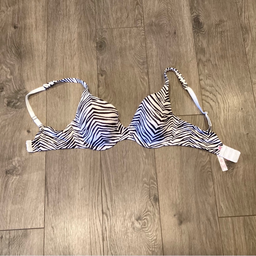 Victoria's Secret Pink Perfect Cover 34D